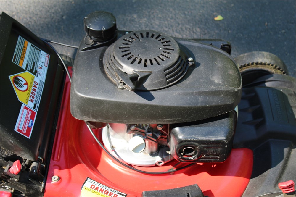 bid.ezdownsizing.com - Troy-Bilt True Variable Speed Rear Bagger Lawn Mower, Garage Kept